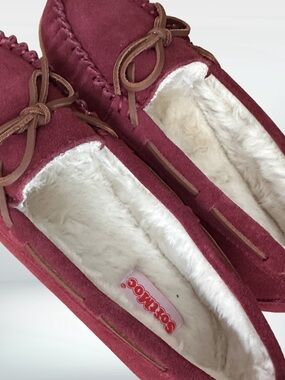 Soft Moc Suede Moccasin Slipper NWT size 8